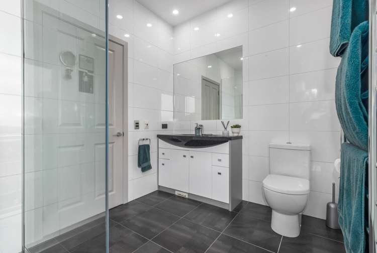 75B Paremata Haywards Road Pauatahanui_25