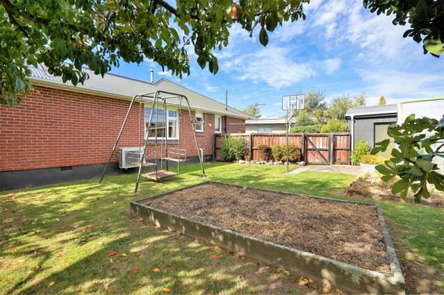 86 Wildberry Street Woolston_4