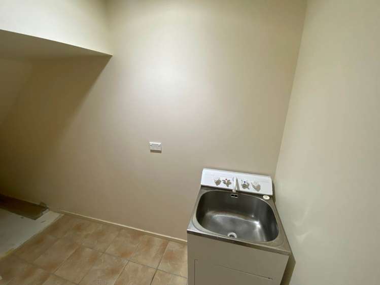 51 Palmgreen Court Stanmore Bay_13