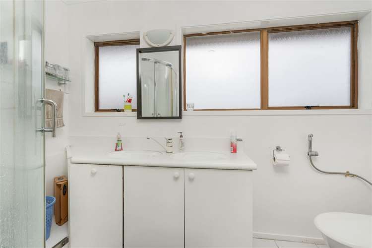 4 Roberts Road Te Atatu South_9