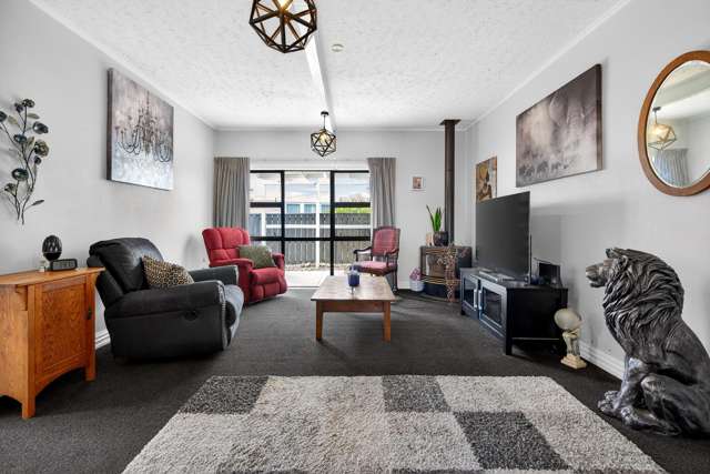 975 Fergusson Drive Ebdentown_4