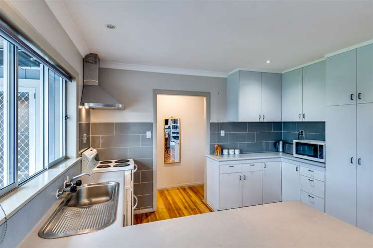 82 Wycliffe Street Onekawa_8