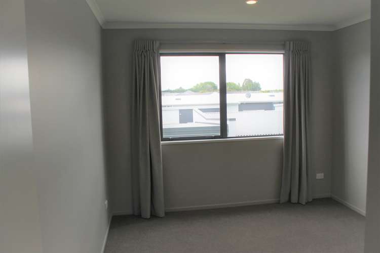 22 Tippet Crescent Wigram_3