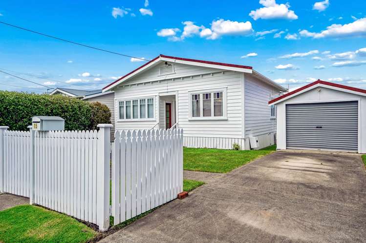 15 Aramoana Avenue Devonport_25