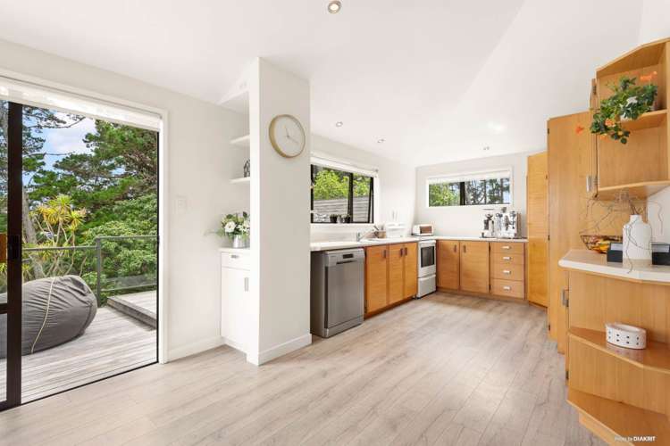 2/41 Jacaranda Avenue Beach Haven_37