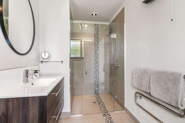 65 Racecourse Road Winton_14