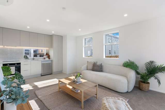 1-6/16 Oram Avenue New Brighton_2