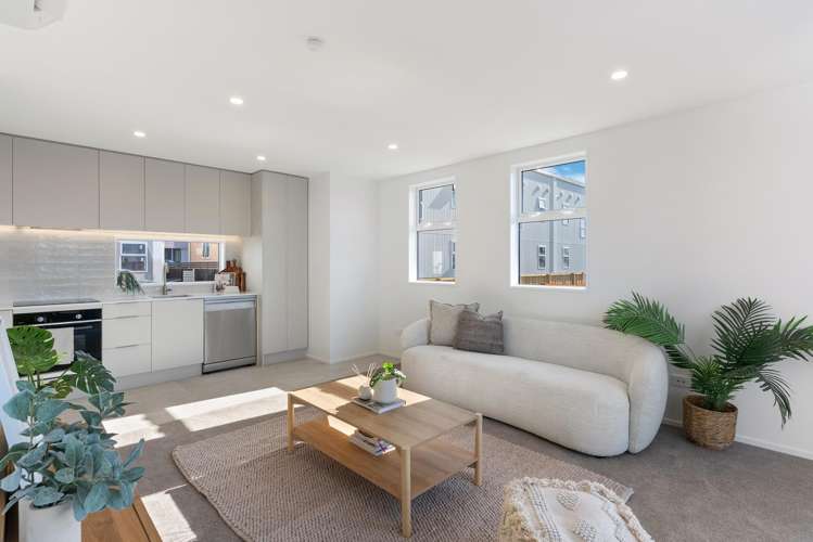 1-6/16 Oram Avenue New Brighton_2