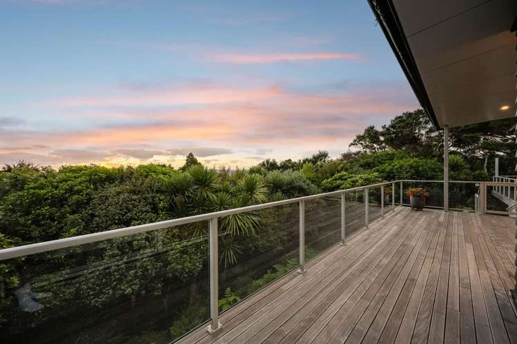 104 Shelter Drive Greenhithe_14