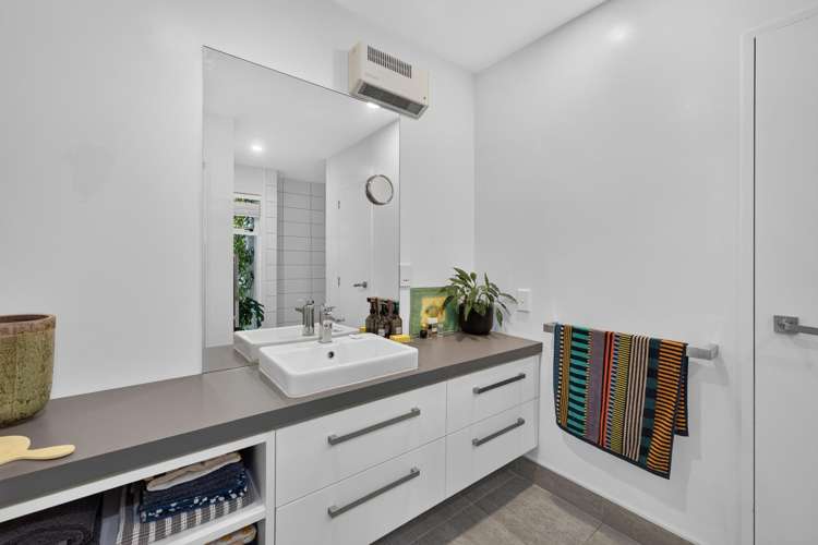 308 Marine Drive Charteris Bay_17