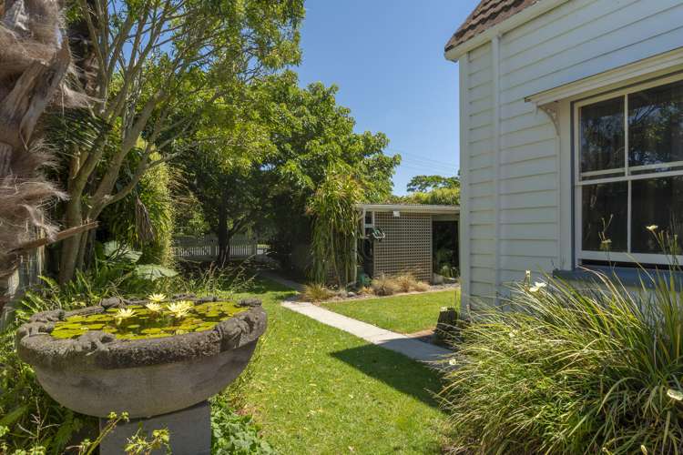 2 Courtney Road Gate Pa_16