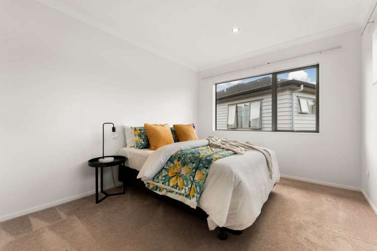 23 Bordeaux Parade Te Atatu South_15