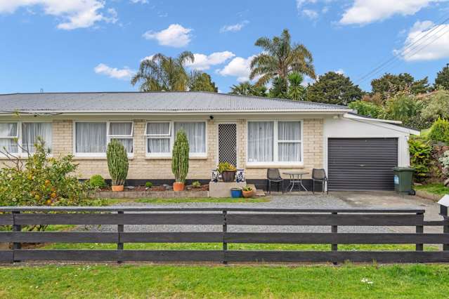 22A&B Tui Crescent Maunu_4