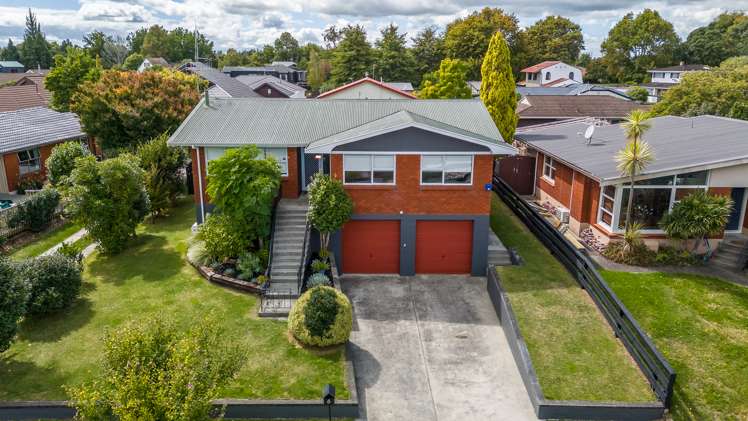 6 Bernard Street Chedworth_46