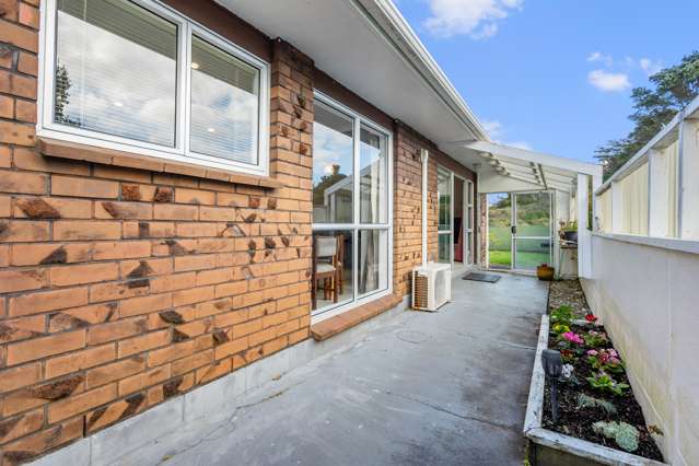 2/82 Pioneer Road Moturoa_1