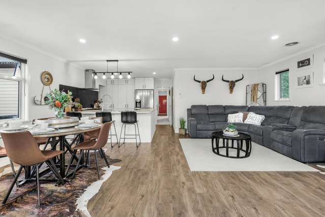 15 Rowe Parade Wainuiomata_1