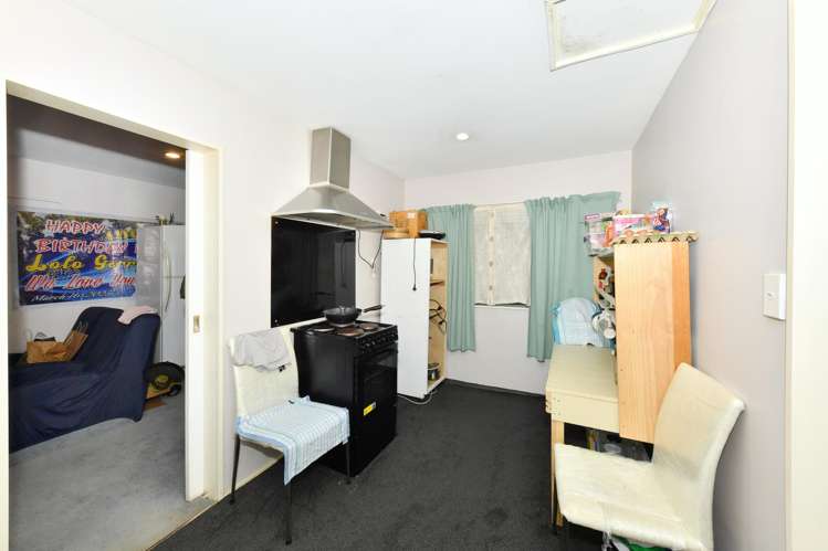 39 Kathleen Crescent Hornby_11