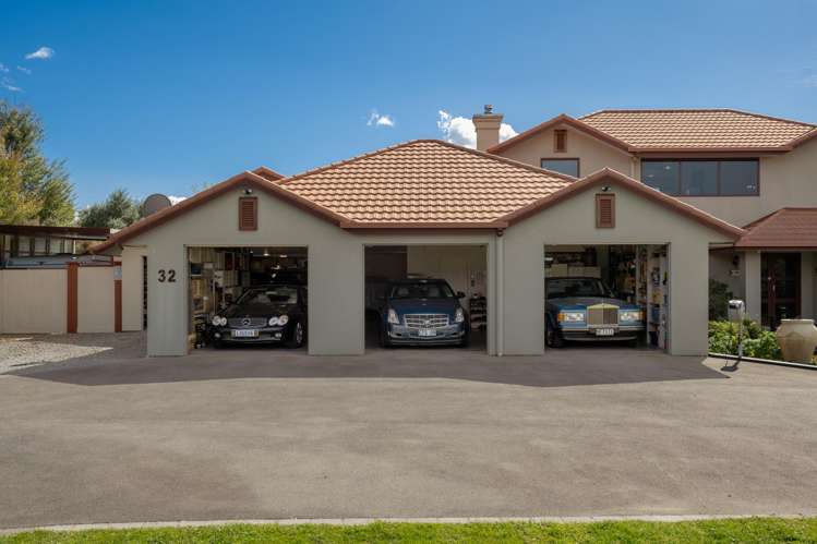 32 Bradleigh Park Fairhall_13