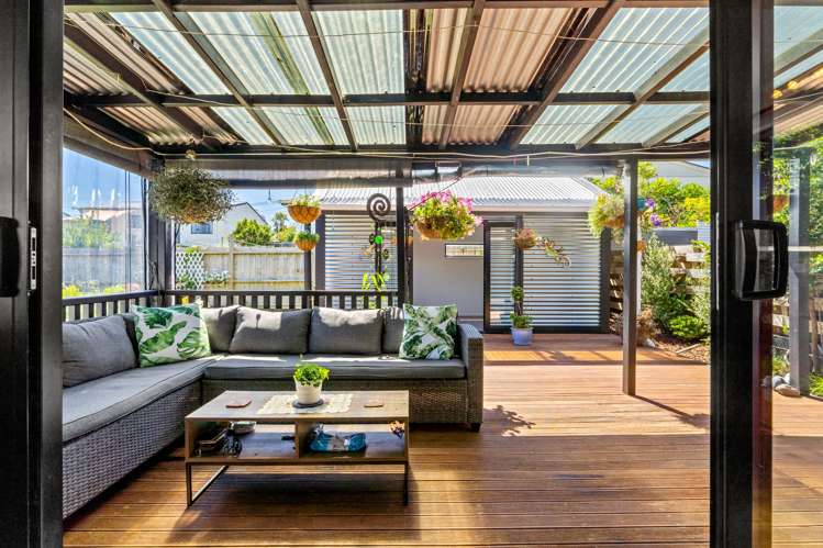 12 Downer Street Helensville_11