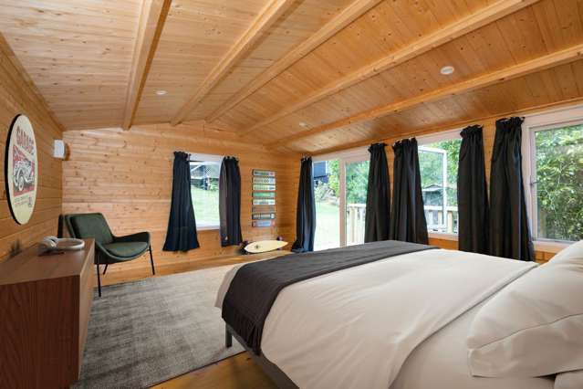 1111 Huia Road Huia_3