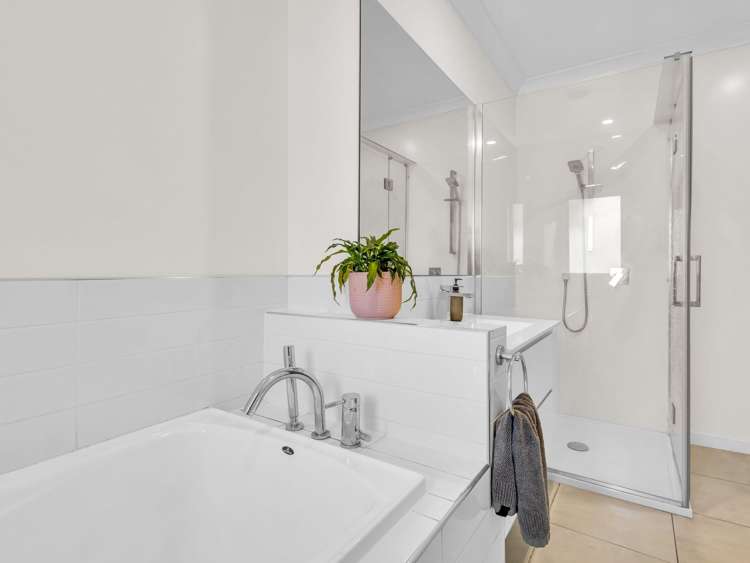 1106 Caroline Road Mayfair_17