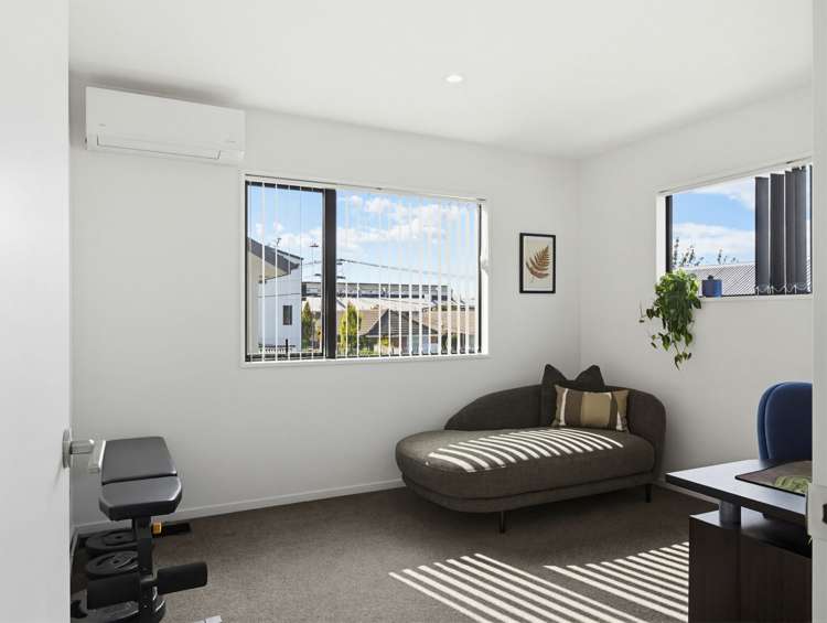 1/10 Parlane Street Addington_18