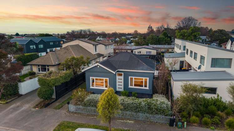 31 Frederick Street Waltham_14