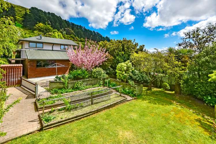 5 Avoca Valley Road Heathcote Valley_17