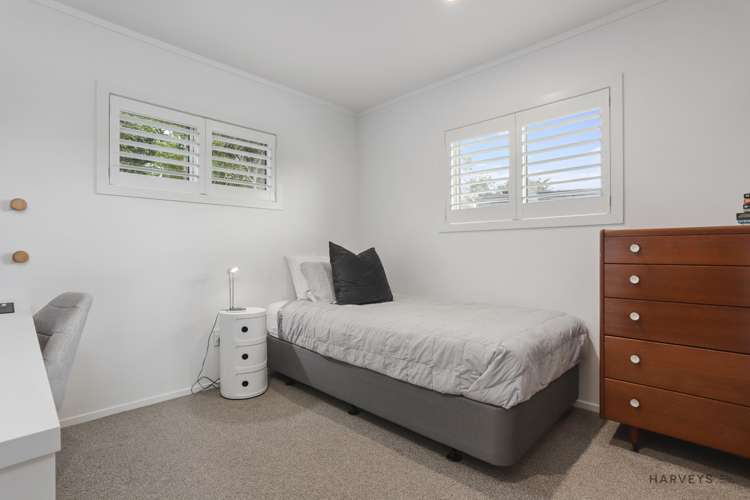 32 Chamari Close Titirangi_22