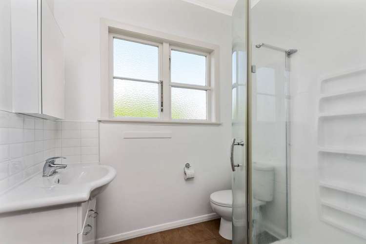 49 Tahi Terrace Glen Eden_5