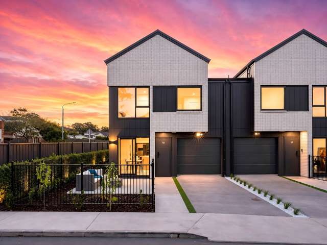 Fairview One Luxury Corner Living with Excep...