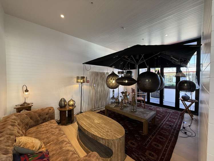 Shop 5/128 Hurstmere Road Takapuna_15