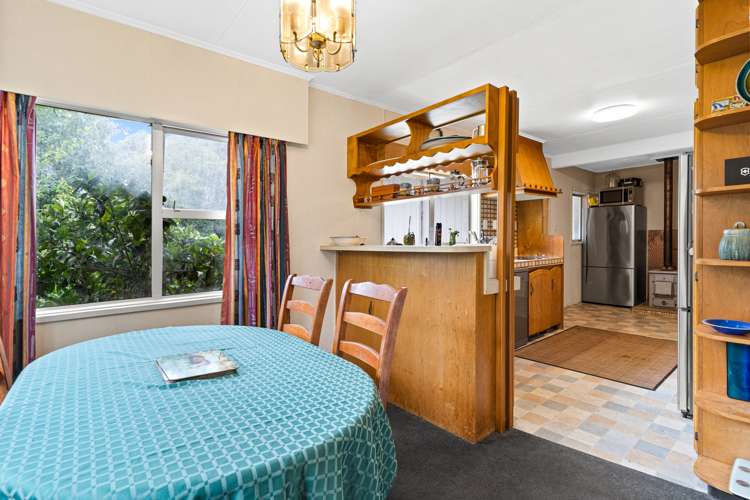 8 Boundary Road Featherston_12