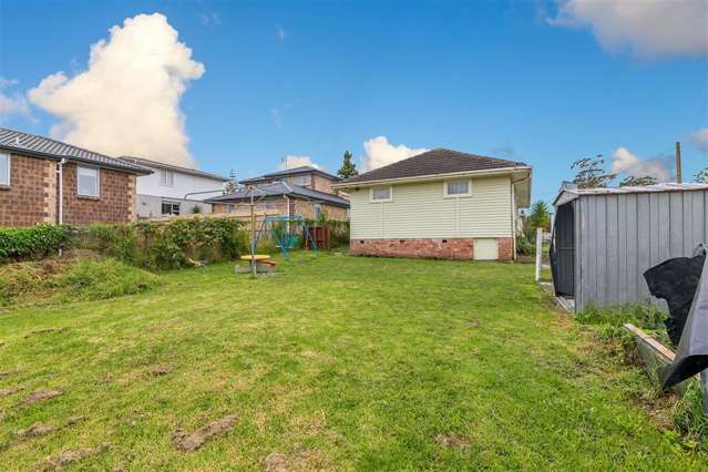 61 Woodford Avenue Henderson_3