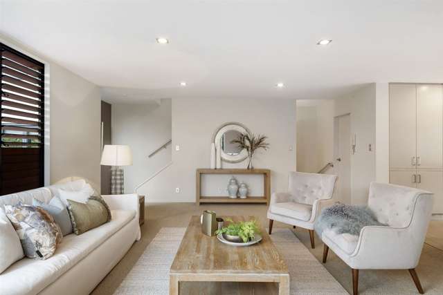 2/71 Pupuke Road Northcote_1