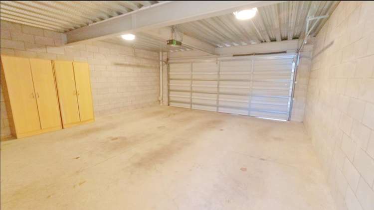 8/7 Vialou Street Hamilton Central_11