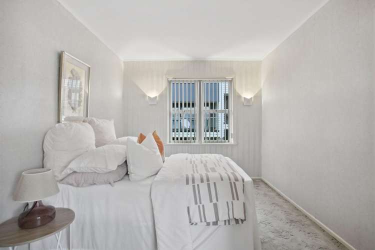 16 Sylvan Crescent Te Atatu South_10