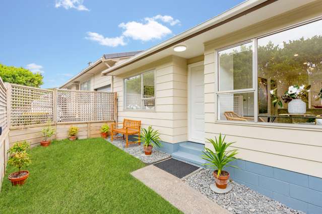 2/100 Royal Road Massey_1