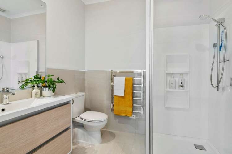 20 Couldrey Crescent Red Beach_13