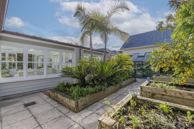 7 Queen Street Northcote Point_13