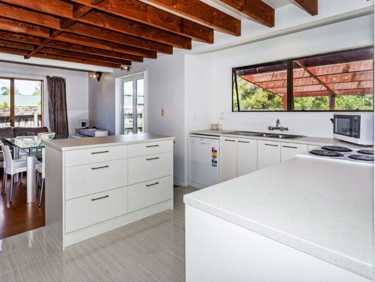 110 Ngati Pu Place Whangamata_12