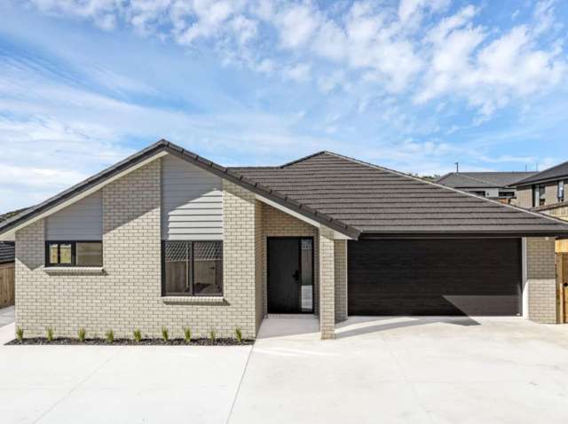 Brand New 5 Beds, 3 Baths, 2 Livings, 2 Kitchens