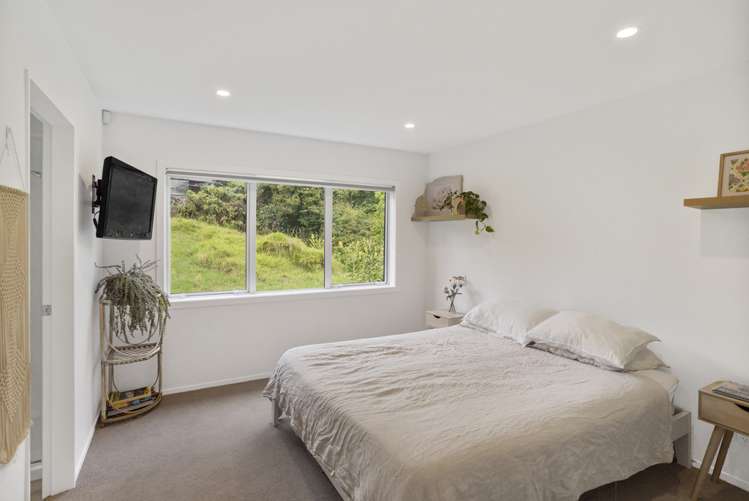 162a Glengarry Road Glen Eden_11