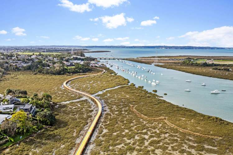 8A Ayrton Street Te Atatu South_16