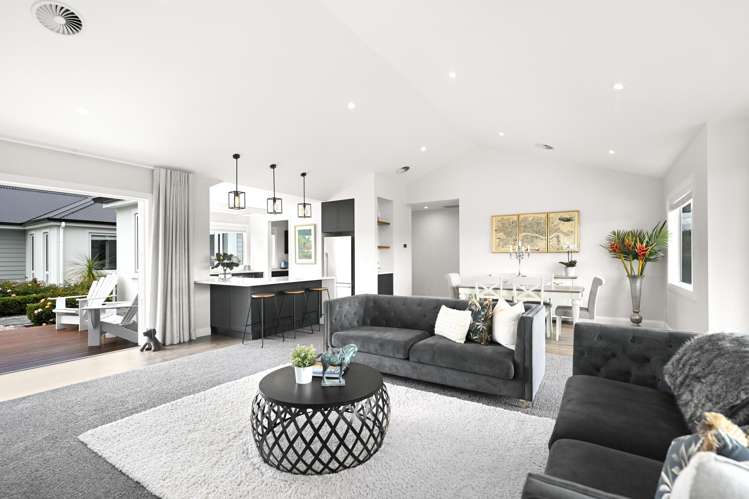 25 Alan Livingston Drive Cambridge_5