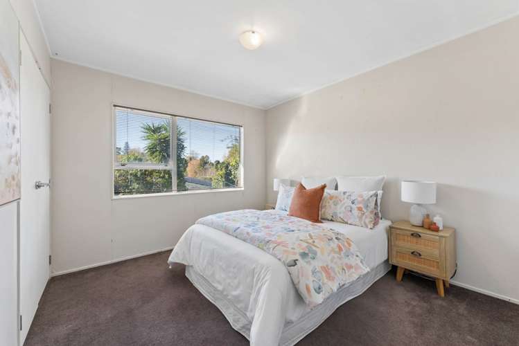 1/6 Sandiacre Way Browns Bay_11