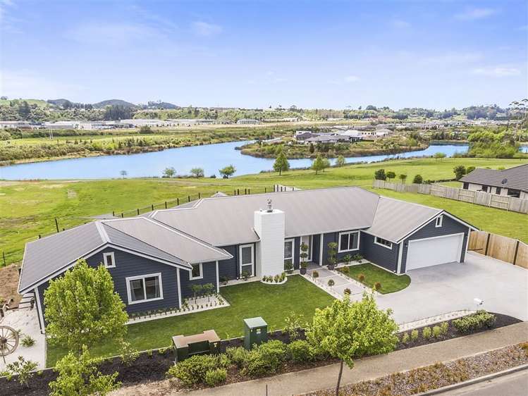 172 Lakes Boulevard Pyes Pa_0