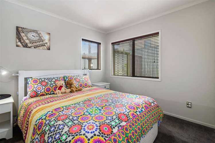 16 Devoy Drive Owhata_10