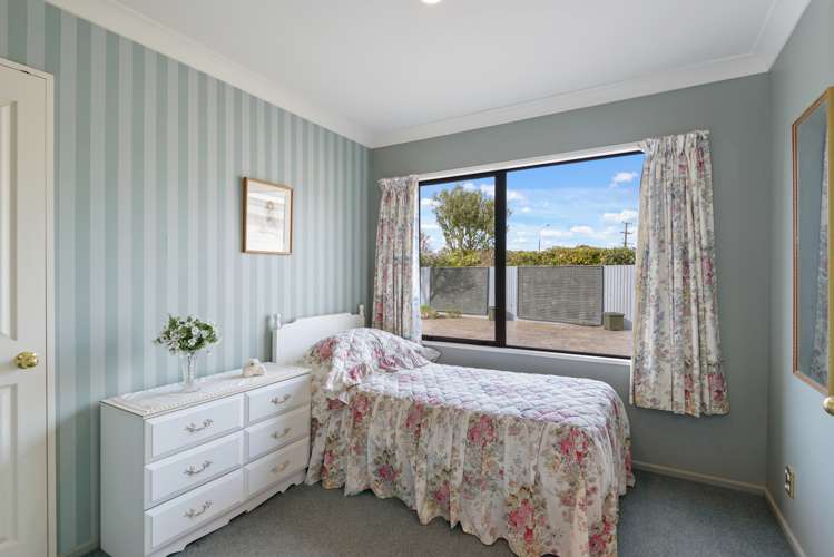 3 Devon Crescent Darfield_16