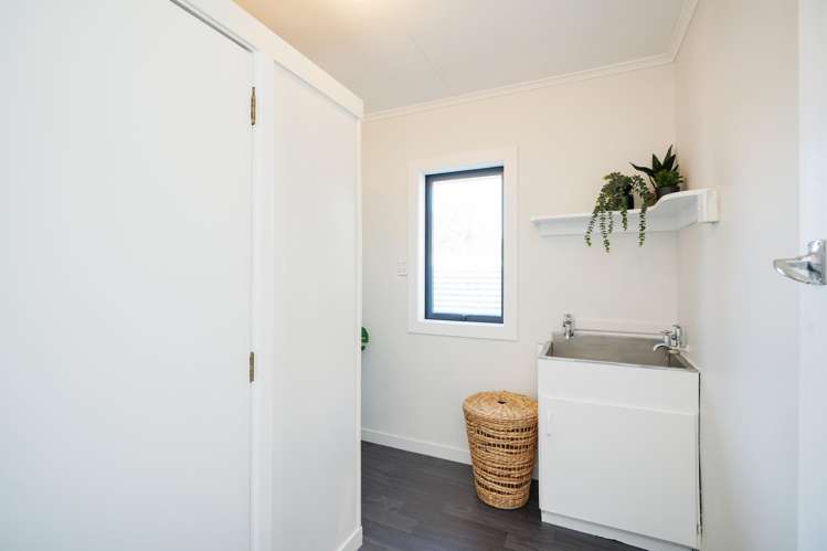 233 Crawford Street Glengarry_11